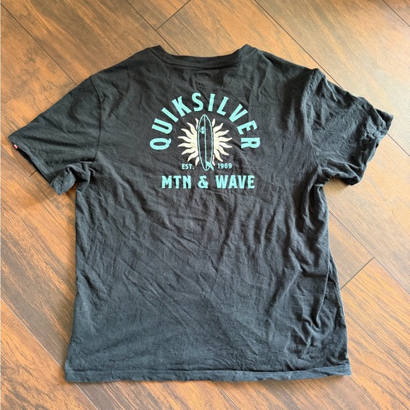 Quiksilver Men's Black Graphic Tee - Picture 2 of 2